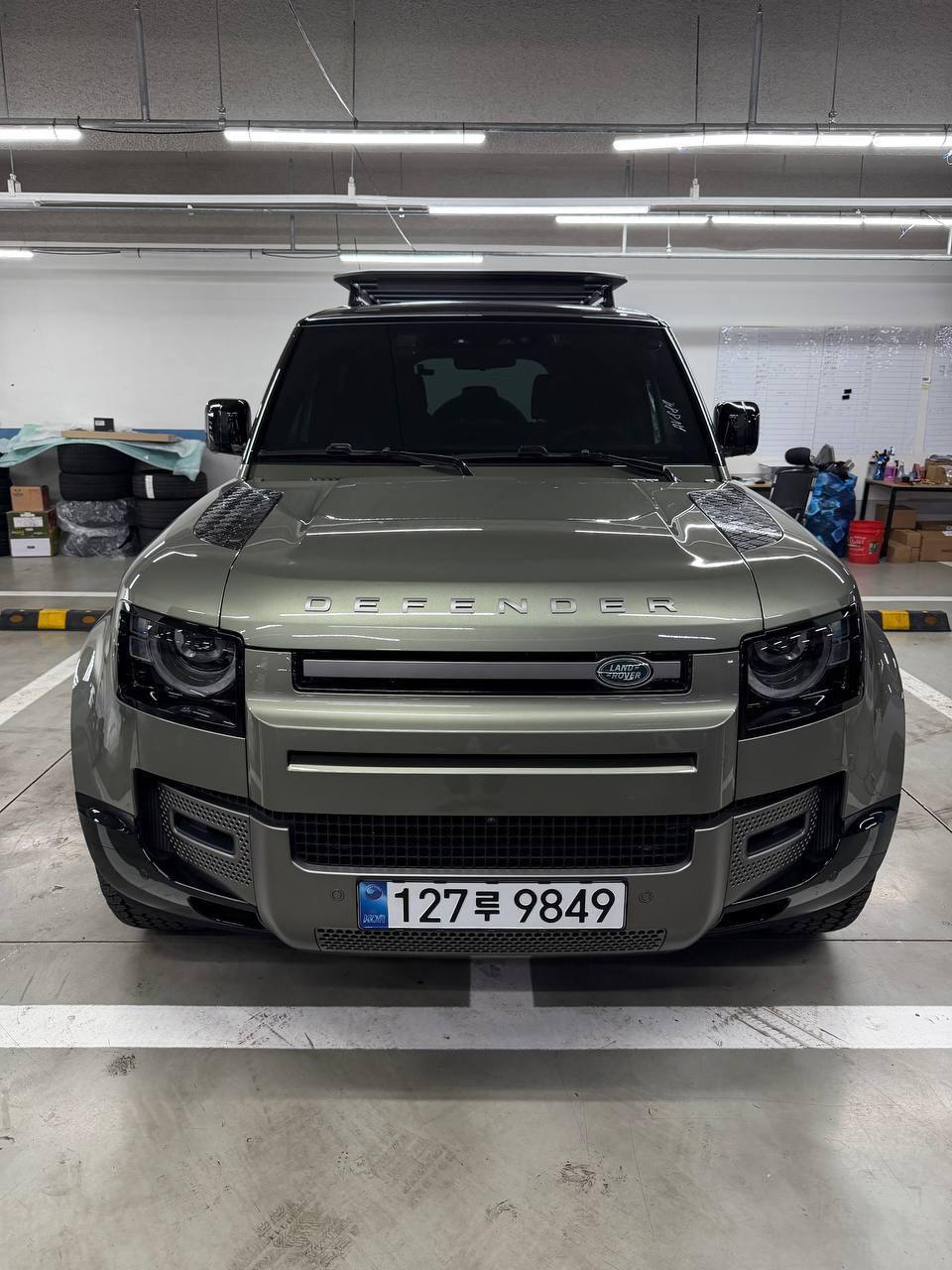 Land Rover Defender 2025